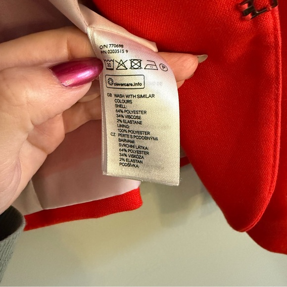Red H&M blazer - Picture 3 of 6